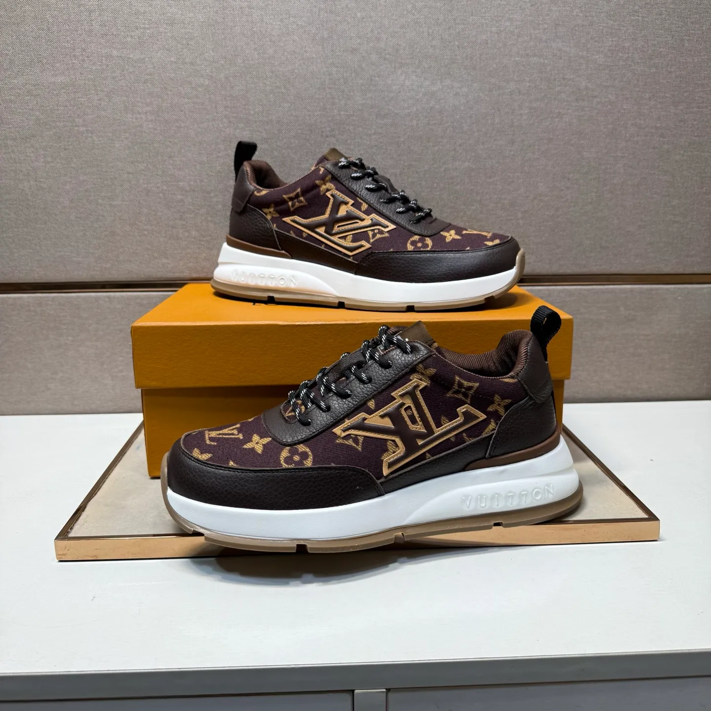 ⬛️Men's shoes 💰p442【LV～】Men's casual shoes 2025z cabinet sales simultaneously 🔶Size: 38-44#️⃣ 🔷3 colors🔜The upper is made of multi-material splicing➕Mesh lining, comfortable and breathable, sole: original comfortable and wear-resistant outsole, ⚠️real thing📱photographed🎬real thing is better📢📢📢